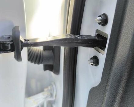 Белый Инфинити QX50, объемом двигателя 2 л и пробегом 14 тыс. км за 29800 $, фото 236 на Automoto.ua