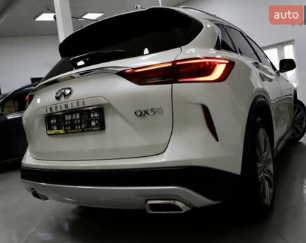 Белый Инфинити QX50, объемом двигателя 1.99 л и пробегом 38 тыс. км за 28999 $, фото 6 на Automoto.ua