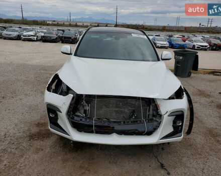 Белый Инфинити QX50, объемом двигателя 2 л и пробегом 66 тыс. км за 20600 $, фото 4 на Automoto.ua