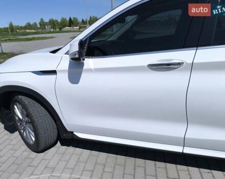 Белый Инфинити QX50, объемом двигателя 2 л и пробегом 14 тыс. км за 29800 $, фото 324 на Automoto.ua