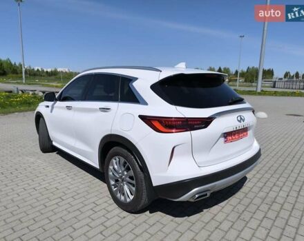 Белый Инфинити QX50, объемом двигателя 2 л и пробегом 14 тыс. км за 29800 $, фото 307 на Automoto.ua