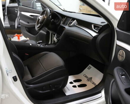 Белый Инфинити QX50, объемом двигателя 1.99 л и пробегом 38 тыс. км за 28999 $, фото 67 на Automoto.ua