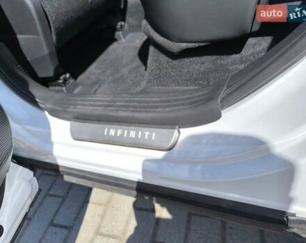 Белый Инфинити QX50, объемом двигателя 2 л и пробегом 14 тыс. км за 29800 $, фото 141 на Automoto.ua