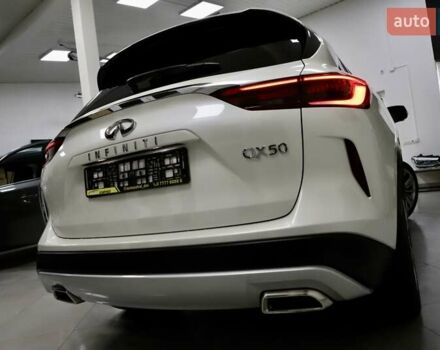 Белый Инфинити QX50, объемом двигателя 1.99 л и пробегом 38 тыс. км за 28999 $, фото 13 на Automoto.ua