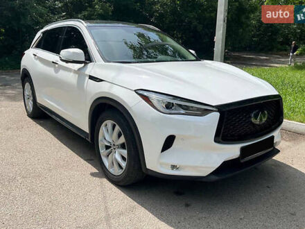 Белый Инфинити QX50, объемом двигателя 2 л и пробегом 87 тыс. км за 23000 $, фото 1 на Automoto.ua