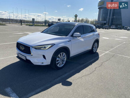 Белый Инфинити QX50, объемом двигателя 1.99 л и пробегом 175 тыс. км за 20987 $, фото 1 на Automoto.ua