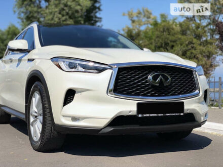 Білий Інфініті QX50, об'ємом двигуна 2 л та пробігом 136 тис. км за 24700 $, фото 1 на Automoto.ua