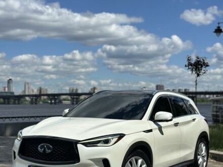 Білий Інфініті QX50, об'ємом двигуна 2 л та пробігом 121 тис. км за 24000 $, фото 1 на Automoto.ua