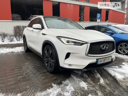 Білий Інфініті QX50, об'ємом двигуна 2 л та пробігом 14 тис. км за 37000 $, фото 1 на Automoto.ua