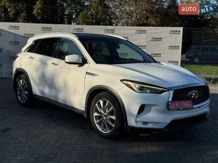 Белый Инфинити QX50, объемом двигателя 2 л и пробегом 277 тыс. км за 11800 $, фото 1 на Automoto.ua