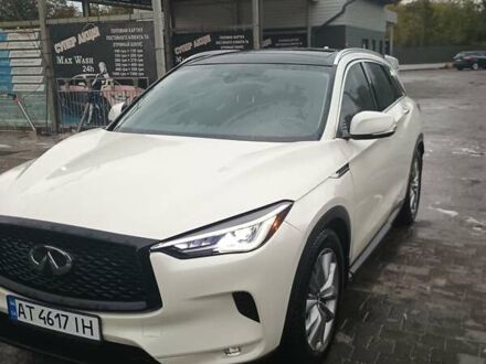 Белый Инфинити QX50, объемом двигателя 2 л и пробегом 116 тыс. км за 23000 $, фото 1 на Automoto.ua