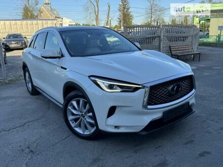 Білий Інфініті QX50, об'ємом двигуна 2 л та пробігом 99 тис. км за 26900 $, фото 1 на Automoto.ua