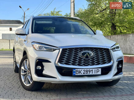 Інфініті QX50 2021 у Рівному на Automoto.ua Білий Інфініті QX50, об'ємом двигуна 2 л та пробігом 73 тис. км за 29500 $, фото 1 на Automoto.ua