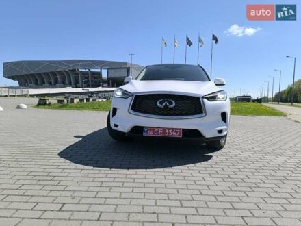 Белый Инфинити QX50, объемом двигателя 2 л и пробегом 14 тыс. км за 29800 $, фото 1 на Automoto.ua