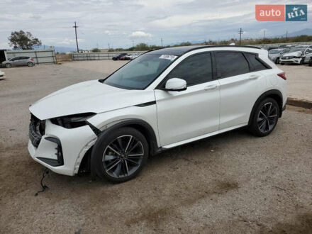 Белый Инфинити QX50, объемом двигателя 2 л и пробегом 66 тыс. км за 20600 $, фото 1 на Automoto.ua