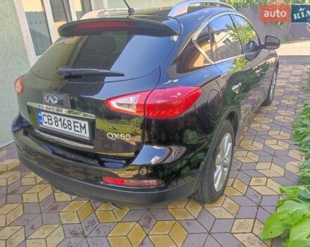 Черный Инфинити QX50, объемом двигателя 2.5 л и пробегом 175 тыс. км за 14699 $, фото 3 на Automoto.ua