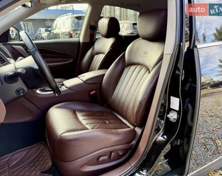 Черный Инфинити QX50, объемом двигателя 3.7 л и пробегом 64 тыс. км за 16800 $, фото 8 на Automoto.ua