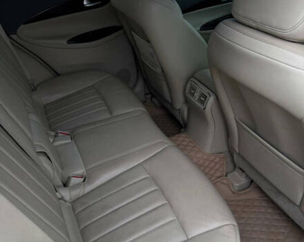 Черный Инфинити QX50, объемом двигателя 2.5 л и пробегом 86 тыс. км за 15000 $, фото 9 на Automoto.ua