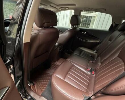 Чорний Інфініті QX50, об'ємом двигуна 3.7 л та пробігом 57 тис. км за 15999 $, фото 5 на Automoto.ua