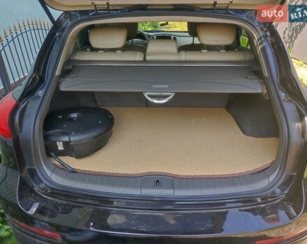 Черный Инфинити QX50, объемом двигателя 2.5 л и пробегом 175 тыс. км за 14699 $, фото 6 на Automoto.ua