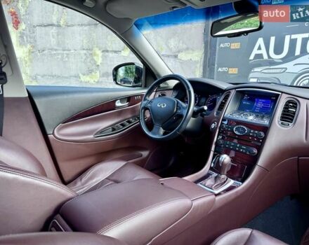 Черный Инфинити QX50, объемом двигателя 3.7 л и пробегом 64 тыс. км за 16800 $, фото 12 на Automoto.ua