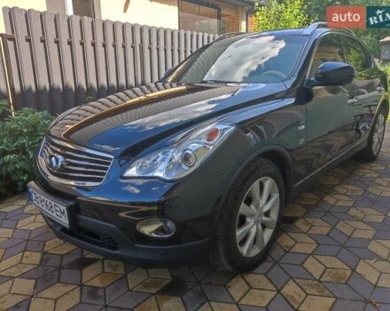 Черный Инфинити QX50, объемом двигателя 2.5 л и пробегом 175 тыс. км за 14699 $, фото 2 на Automoto.ua