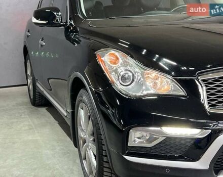 Черный Инфинити QX50, объемом двигателя 3.7 л и пробегом 195 тыс. км за 11800 $, фото 1 на Automoto.ua
