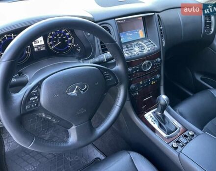 Чорний Інфініті QX50, об'ємом двигуна 3.7 л та пробігом 63 тис. км за 14900 $, фото 38 на Automoto.ua