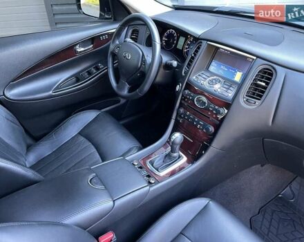 Чорний Інфініті QX50, об'ємом двигуна 3.7 л та пробігом 65 тис. км за 14500 $, фото 66 на Automoto.ua