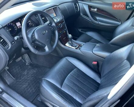 Чорний Інфініті QX50, об'ємом двигуна 3.7 л та пробігом 63 тис. км за 14900 $, фото 34 на Automoto.ua