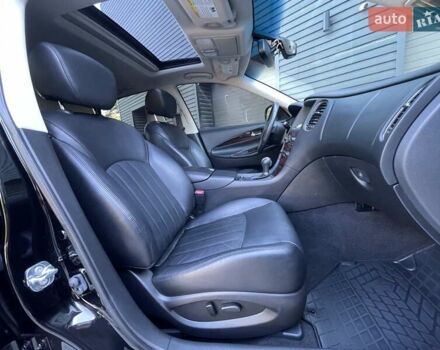 Черный Инфинити QX50, объемом двигателя 3.7 л и пробегом 65 тыс. км за 13999 $, фото 69 на Automoto.ua