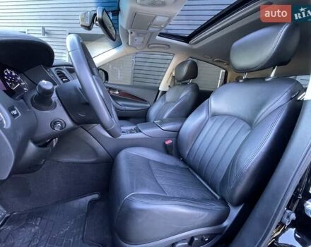 Черный Инфинити QX50, объемом двигателя 3.7 л и пробегом 65 тыс. км за 14650 $, фото 45 на Automoto.ua