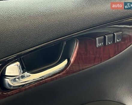 Черный Инфинити QX50, объемом двигателя 3.7 л и пробегом 195 тыс. км за 11800 $, фото 11 на Automoto.ua