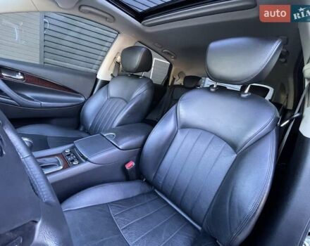 Черный Инфинити QX50, объемом двигателя 3.7 л и пробегом 65 тыс. км за 13999 $, фото 51 на Automoto.ua