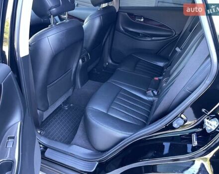 Черный Инфинити QX50, объемом двигателя 3.7 л и пробегом 59 тыс. км за 15900 $, фото 52 на Automoto.ua