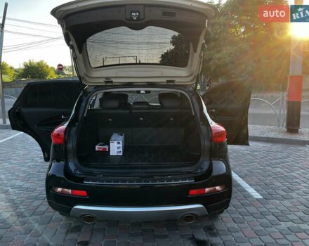 Черный Инфинити QX50, объемом двигателя 3.7 л и пробегом 42 тыс. км за 18000 $, фото 18 на Automoto.ua