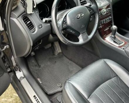 Черный Инфинити QX50, объемом двигателя 3.7 л и пробегом 80 тыс. км за 16999 $, фото 8 на Automoto.ua