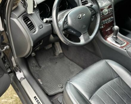Чорний Інфініті QX50, об'ємом двигуна 3.7 л та пробігом 80 тис. км за 16999 $, фото 8 на Automoto.ua
