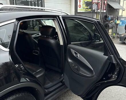 Чорний Інфініті QX50, об'ємом двигуна 3.7 л та пробігом 145 тис. км за 14950 $, фото 23 на Automoto.ua