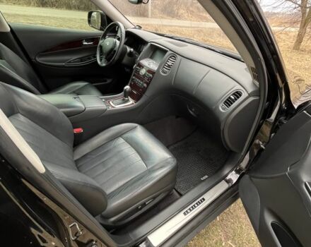 Чорний Інфініті QX50, об'ємом двигуна 3.7 л та пробігом 80 тис. км за 16999 $, фото 16 на Automoto.ua