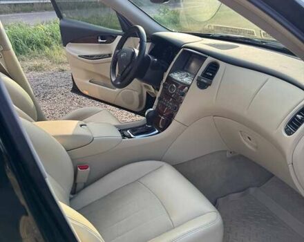 Черный Инфинити QX50, объемом двигателя 3.7 л и пробегом 90 тыс. км за 17500 $, фото 23 на Automoto.ua
