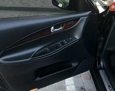 Черный Инфинити QX50, объемом двигателя 3.7 л и пробегом 42 тыс. км за 18000 $, фото 33 на Automoto.ua