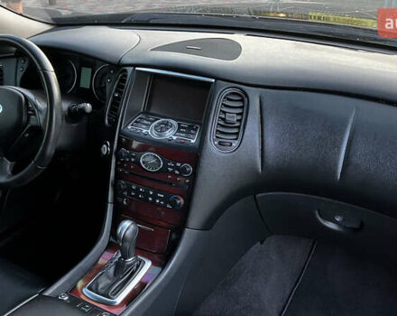 Черный Инфинити QX50, объемом двигателя 3.7 л и пробегом 42 тыс. км за 18000 $, фото 21 на Automoto.ua