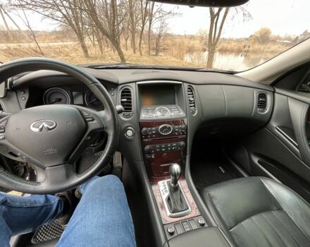 Чорний Інфініті QX50, об'ємом двигуна 3.7 л та пробігом 80 тис. км за 16999 $, фото 10 на Automoto.ua