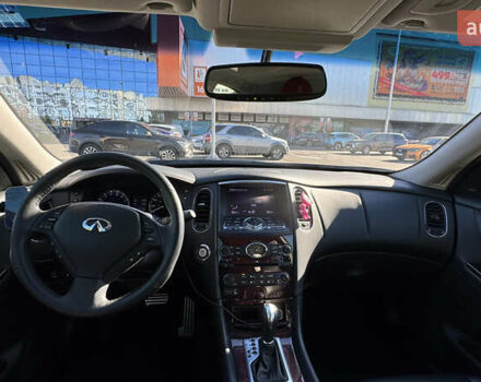 Черный Инфинити QX50, объемом двигателя 3.7 л и пробегом 62 тыс. км за 17000 $, фото 12 на Automoto.ua
