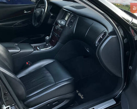 Черный Инфинити QX50, объемом двигателя 3.7 л и пробегом 42 тыс. км за 18000 $, фото 25 на Automoto.ua