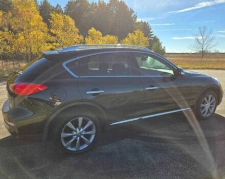 Черный Инфинити QX50, объемом двигателя 3.7 л и пробегом 58 тыс. км за 2200 $, фото 2 на Automoto.ua