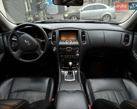 Чорний Інфініті QX50, об'ємом двигуна 3.7 л та пробігом 145 тис. км за 14950 $, фото 25 на Automoto.ua