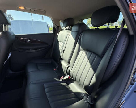 Черный Инфинити QX50, объемом двигателя 3.7 л и пробегом 62 тыс. км за 17000 $, фото 21 на Automoto.ua