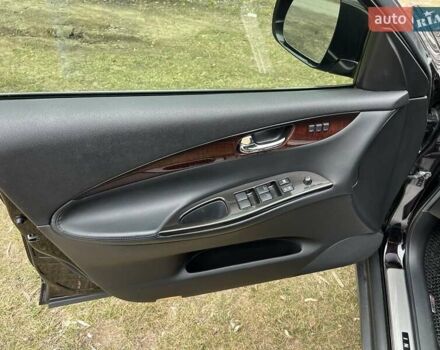 Черный Инфинити QX50, объемом двигателя 3.7 л и пробегом 80 тыс. км за 16999 $, фото 12 на Automoto.ua